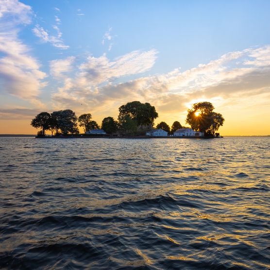 Insel Wilhelmstein zum Sonnenaufgang