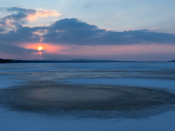 winter-eis-gefroren-abenddaemmerung